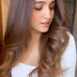 Nidhi Shah Instagram – Be it a sleek brunch look or a blown out party look, @dyson_india’s Airwrap has got me covered.

Dry,smoothen & curl your hair in 10 mins- it’s perfect for anyone like me who is always on the go!

Can’t do without it anymore😍

Gifted#DysonHair#DysonAirwrap