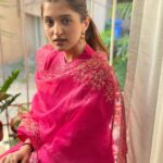 Nidhi Shah Instagram - Do it with all your heart 🌸 . . Happy new year everyone 💫🪔✨ #festivevibes #diwali2021 🪔✨❤️ . . 👠 - @fizzygoblet