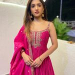 Nidhi Shah Instagram - साल मुबारख ✨🪔💫 #दिवाली2021