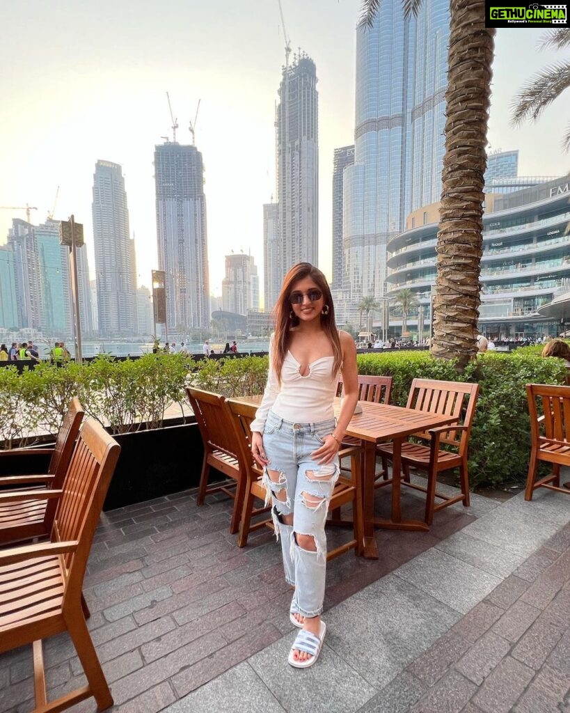 Nidhi Shah Instagram - 🌸🌸 The Dubai Fountain