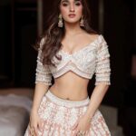 Nidhi Shah Instagram - Gracefully Glorious 🌸