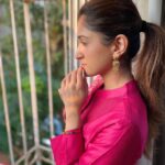 Nidhi Shah Instagram – Do it with all your heart 🌸 
.
.
Happy new year everyone 💫🪔✨ #festivevibes #diwali2021 🪔✨❤️
.
.
👠 – @fizzygoblet