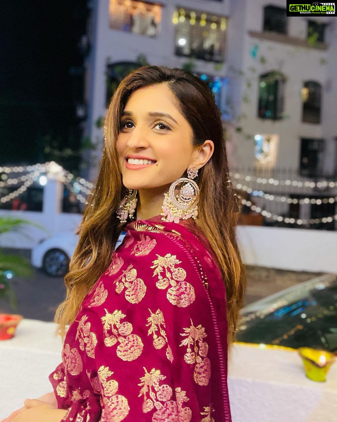 Nidhi Shah Instagram - Happy choti diwali ✨💫