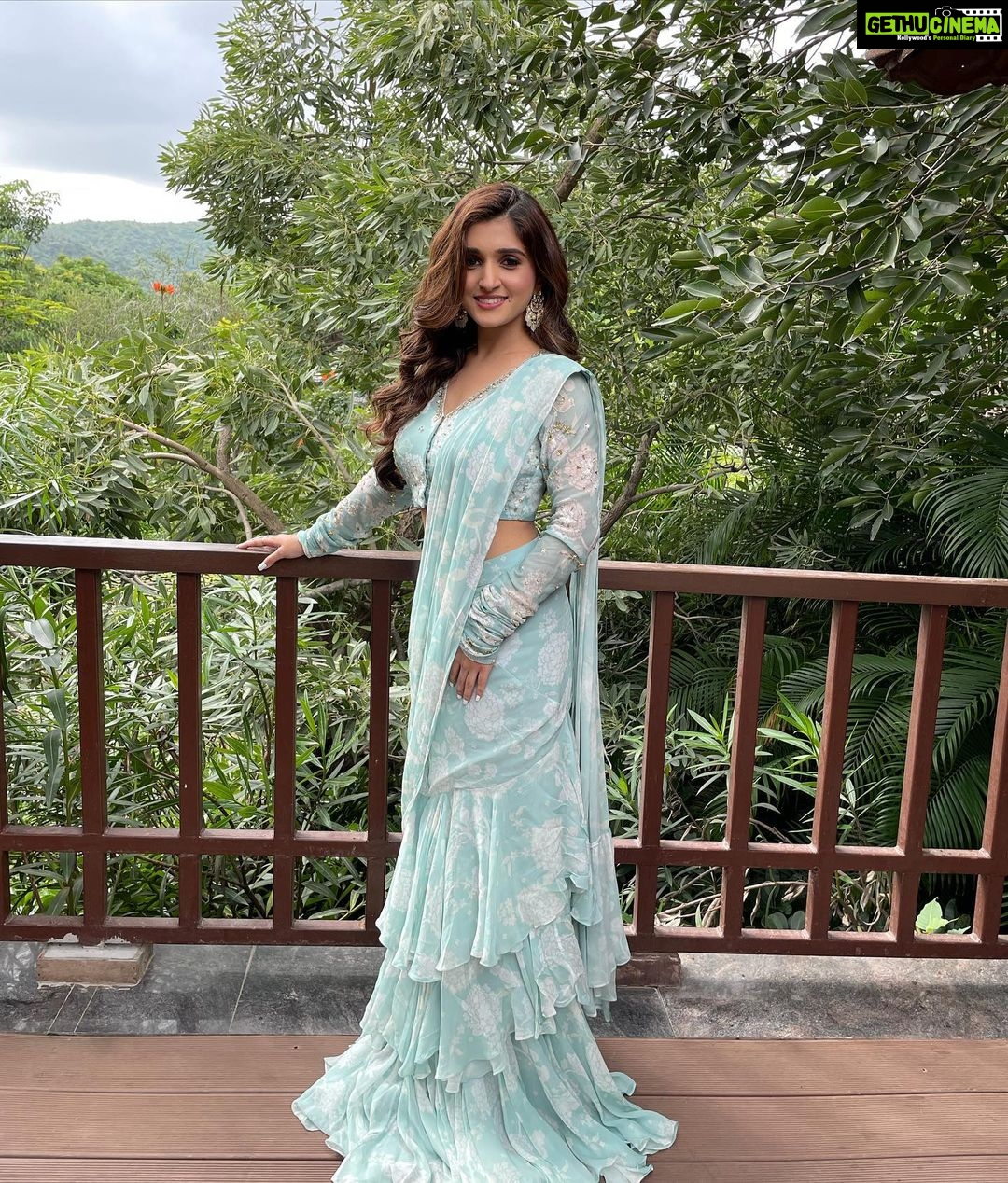 Nidhi Shah Instagram - Wherever life plants you bloom with grace 🌸✨ . . Hair and makeup by - @nishachandnanii Outfit by - @bhartis_mumbai Styledby- @akankshakawediastyle Jewerally- @minerali_store . Udaipur - The City of Lakes