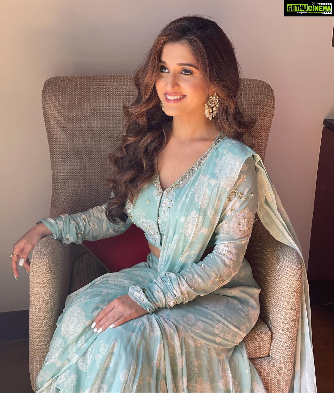 Nidhi Shah Instagram - Wherever life plants you bloom with grace 🌸✨ . . Hair and makeup by - @nishachandnanii Outfit by - @bhartis_mumbai Styledby- @akankshakawediastyle Jewerally- @minerali_store . Udaipur - The City of Lakes