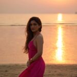 Nidhi Shah Instagram – Always a sunset girl ✨🍁