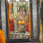 Nidhi Shah Instagram - It is imperative we as humans disconnect with the hustle once in a while and connect with the divine. Had the most surreal Darshan today. Forever grateful for getting this opportunity to be so close to Mahakal. The Bhasm Aarti from 4.00 AM to 6.00 AM was a divine experience like none other, had goosebumps and was simply overwhelmed by the love that I received today in the Temple complex. Once again, eternally grateful to have experienced this. Jai Mahakal! HAR HAR MAHADEV 🙏🏼🙏🏼😇 Ujjain Mahakal Temple