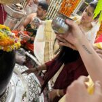 Nidhi Shah Instagram - It is imperative we as humans disconnect with the hustle once in a while and connect with the divine. Had the most surreal Darshan today. Forever grateful for getting this opportunity to be so close to Mahakal. The Bhasm Aarti from 4.00 AM to 6.00 AM was a divine experience like none other, had goosebumps and was simply overwhelmed by the love that I received today in the Temple complex. Once again, eternally grateful to have experienced this. Jai Mahakal! HAR HAR MAHADEV 🙏🏼🙏🏼😇 Ujjain Mahakal Temple