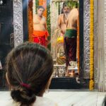 Nidhi Shah Instagram - It is imperative we as humans disconnect with the hustle once in a while and connect with the divine. Had the most surreal Darshan today. Forever grateful for getting this opportunity to be so close to Mahakal. The Bhasm Aarti from 4.00 AM to 6.00 AM was a divine experience like none other, had goosebumps and was simply overwhelmed by the love that I received today in the Temple complex. Once again, eternally grateful to have experienced this. Jai Mahakal! HAR HAR MAHADEV 🙏🏼🙏🏼😇 Ujjain Mahakal Temple