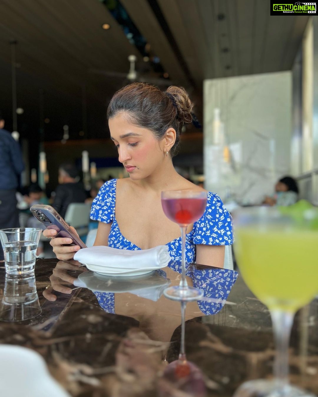 Nidhi Shah Instagram - Bright sunny Sunday afternoon ✨🌸