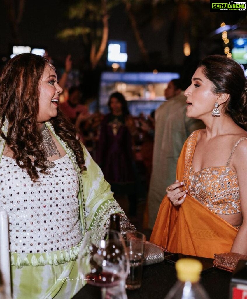 Nidhi Shah Instagram - Highly considering going to the craft store and turning these pictures into a scrapbook ❤️🥰 A sneak peek into ketki and rushad’s mehendi function 🤩 . . #throwback #mehendi #bestnight #fun #anupamaa #family #wedding #love