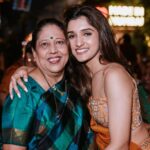 Nidhi Shah Instagram - Highly considering going to the craft store and turning these pictures into a scrapbook ❤️🥰 A sneak peek into ketki and rushad’s mehendi function 🤩 . . #throwback #mehendi #bestnight #fun #anupamaa #family #wedding #love