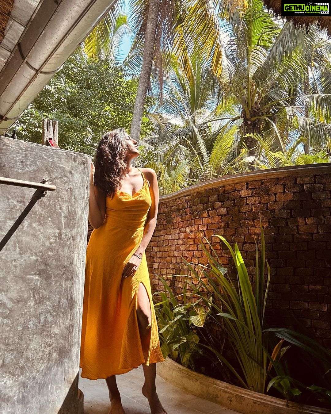 Niharika Konidela Instagram - Sun’s best kisses! 🌞