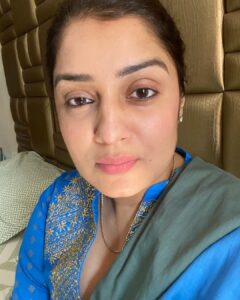Nikita Thukral Instagram - The world is full of magic things,patiently waiting for our senses to grow sharper and wise. 💛#bluesuit #jasmyrraofficial #jasmyrracreations #love#deceber2022 #indianwearlove #actresslife #beauty #photooftheday #trneding ##viral #selfiequeen #happy