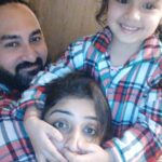 Nikita Thukral Instagram - Merry Christmas to everyone #christmas #celebration #celebrity #december #holidayseason @gagandeepsinghmago @jasmyrra_nikitamago #twinning #twinningwithmommy