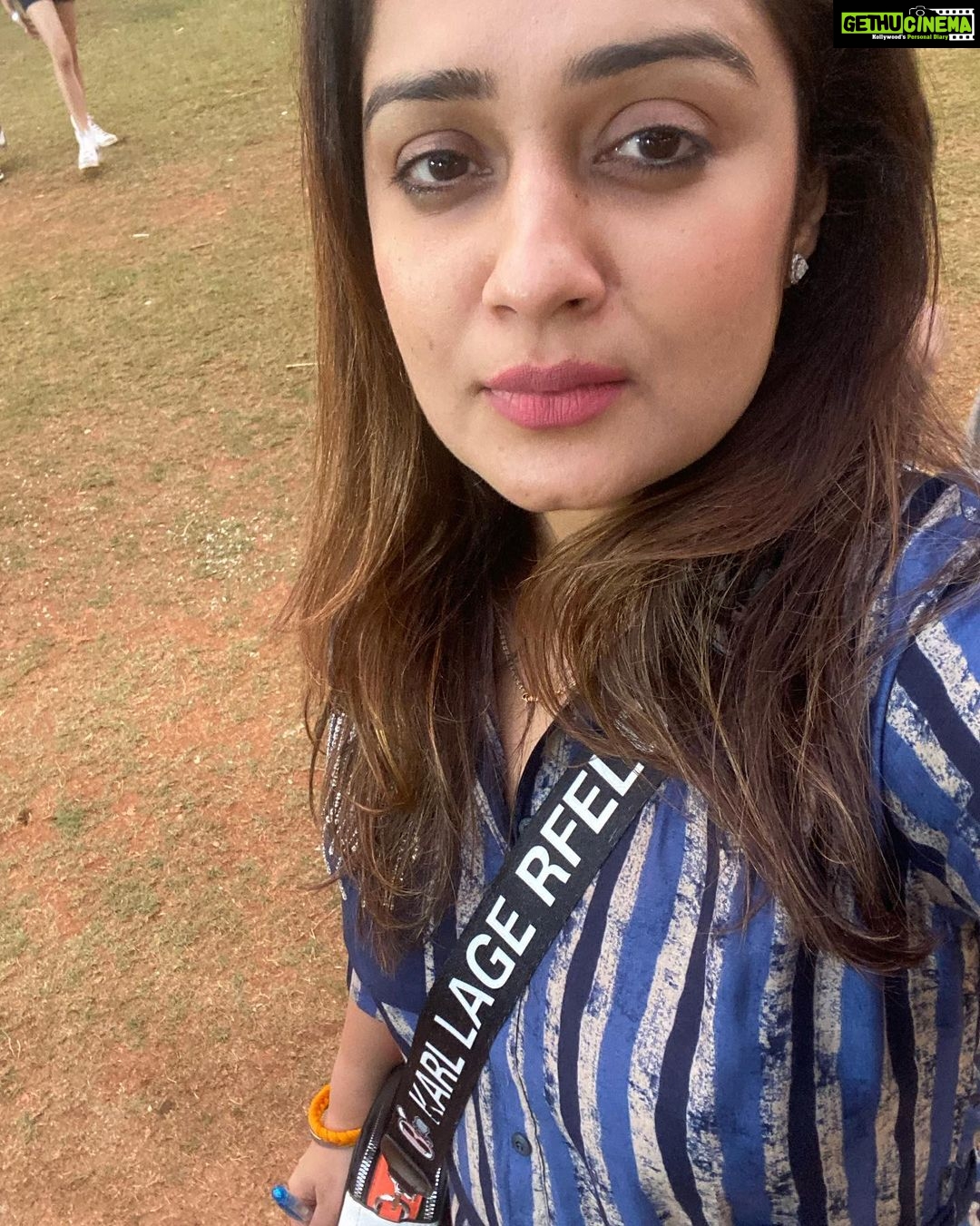 Nikita Thukral Instagram - A smile is happiness u know u will find right under your nose .😊let us always meet each other with a smile ,for the smile is the beginning of love .❤️ wearing @jasmyrraofficial