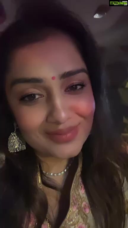 Nikita Thukral Instagram - Before marriage and After marriage pics #beauty #proudmommy #actresslife #happiness#gratitude