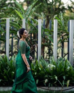 Nikki Galrani Instagram - 🦚🦚🦚

Outfit by @anjushankarofficial
Jewellery by @josalukkas 
Make up & Hair by @teejays_artistry 
Shot by @team_apdeep ✨