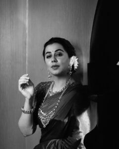 Nikki Galrani Instagram - 🦚🦚🦚

Outfit by @anjushankarofficial
Jewellery by @josalukkas 
Make up & Hair by @teejays_artistry 
Shot by @team_apdeep ✨