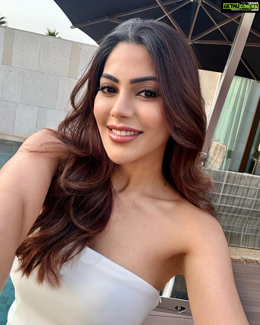 Nikki Tamboli Instagram - Hello Dubai 🥵 Bulgari
