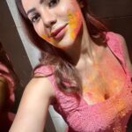 Nikki Tamboli Instagram - Happy holiiiiiii💙💚💛❤️🧡💜💗 . . #happyholi #buranamanoholihai