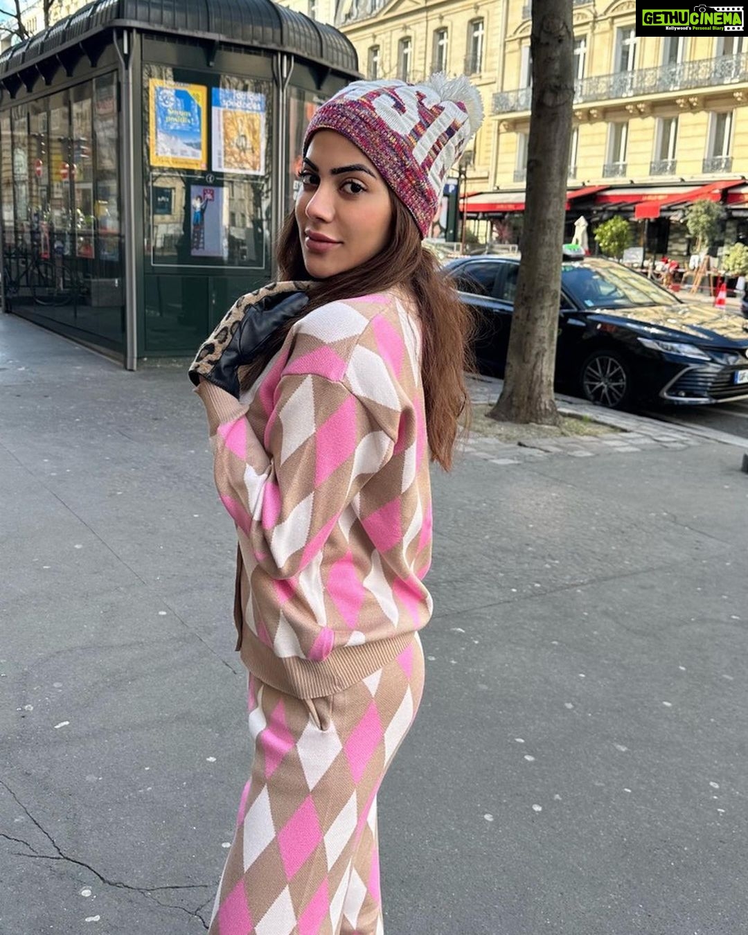 Nikki Tamboli Instagram - Okay. But first, Paris😍 . . . . Outfit: @kampreelabel . . #casual #casualoutfit #casualstyle #casualday #winter #cosy #nomakeup #messyhair #nikkitamboli #paris #parisfrance #parisvibes Paris, France