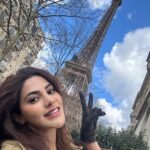 Nikki Tamboli Instagram - I only have Eiffel for you!!! 😜 . . . . . #bonjour #paris #love #eiffeltower #winter #fasion #nikkitamboli Paris, France