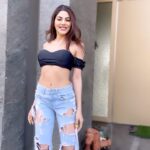 Nikki Tamboli Instagram - I’m not trying to be sexy…it just comes naturally🤷🏼‍♀️ . . . . . . . . . 👙 @hottcurves.beachwear . . . . . . #laugh #love #hapiness #beyou #shine #reels #reelkarofeelkaro #reelitfeelit #reelsinstagram #nikkitamboli ❣️❣️