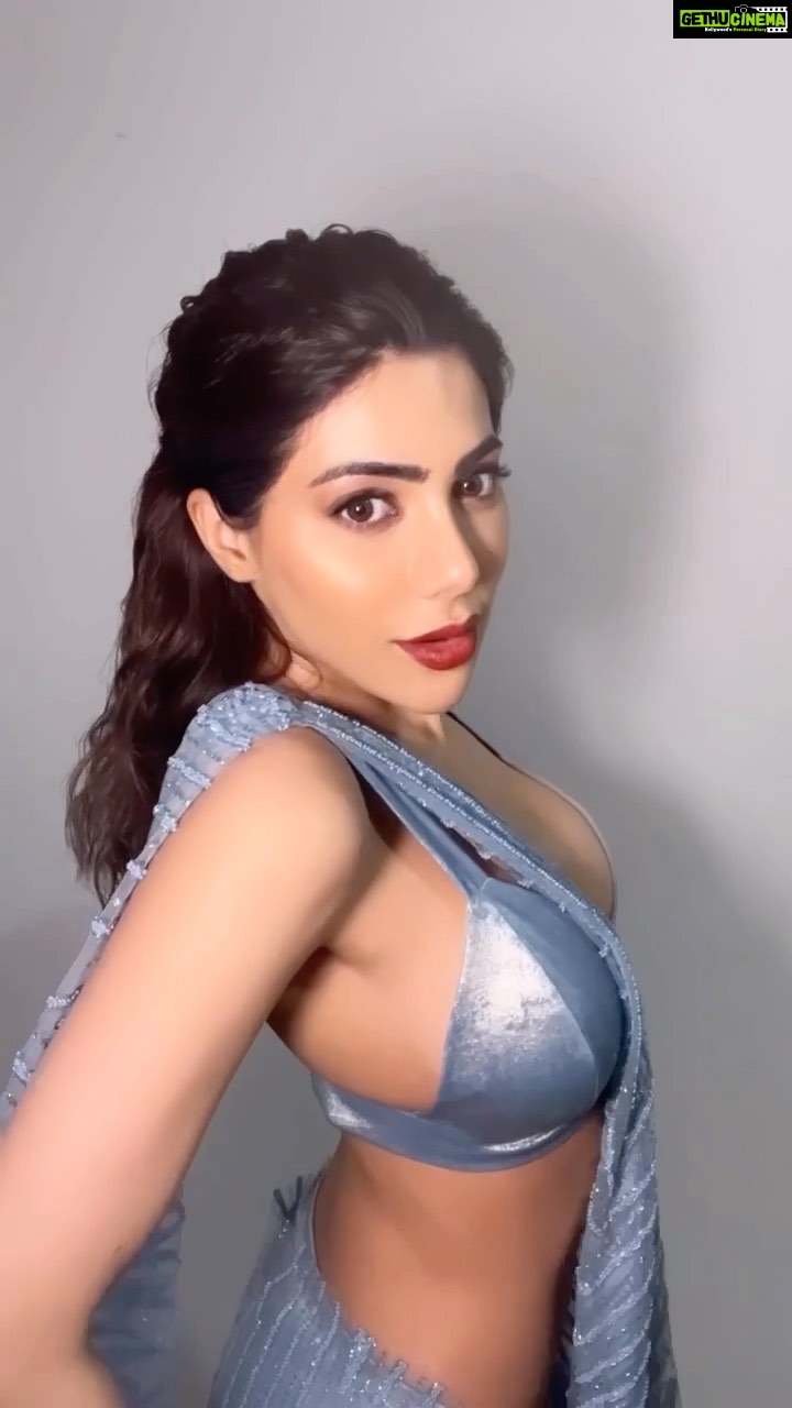 Nikki Tamboli Instagram - Kya baat hai 😋🙈 . . . . . . . . . . #trendingreels #trending #reelkarofeelkaro #reelitfeelit #reelsinstagram #glam #nikkitamboli ❤️❤️