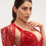 Nikki Tamboli Instagram - Deal with it🌹✨❤️😃 . . . . . . . . . . . . #red #love #closeup #beautyshot #nikkitamboli