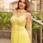 Nikki Tamboli Instagram - 🧁 . . . . . . . . . . . . . . #nikkitamboli #yellow #indian #love #happiness
