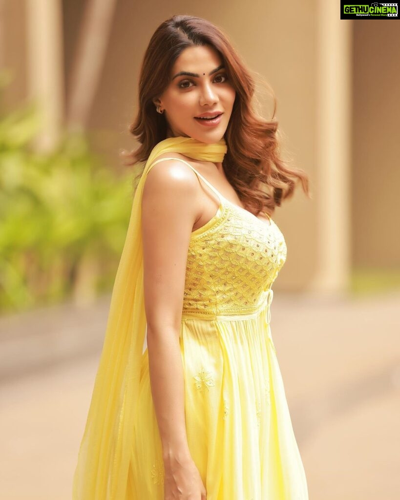 Nikki Tamboli Instagram - 🧁 . . . . . . . . . . . . . . #nikkitamboli #yellow #indian #love #happiness