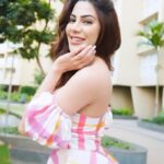 Nikki Tamboli Instagram - 🌸🌸🌸🌸 . . . . . . . #summervibes #floral #sunshine #reelsinstagram #reelitfeelit #reelkarofeelkaro #nikkitamboli 💞💞