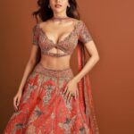 Nikki Tamboli Instagram - “I give’em goosebumps every time🧡 . . Magazine: @culturedwedding Managing Editor: @yadav_manjeet Business Head: @divyanijain1925 Photographer: @amitkhannaphotography Styled by: @stylingbyvictor @sohail__mughal___ Assisted by: @janvijain123 Make-up: @makeupbyrishabk Hair: @hairstylist_jennny Outfit: @sulakshanamonga Jewellery: @nehbynehaparmar Location: @maximusstudiomumbai Artist PR: @shimmerentertainment Co-ordinated by: @nadiiaamalik . . #nikkitamboli #culturedwedding #culturedweddingmagazine