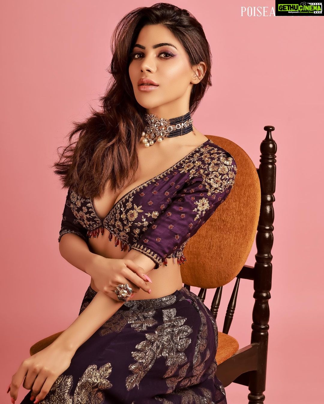 Nikki Tamboli Instagram - πππ . Magazine: @poiseandstylemag Cover star: @nikki_tamboli Photographer: @amitkhannaphotography Styled by: @stylingbyvictor @sohail__mughal___ Assisted by: @janvijain123 Make-up: @makeupbyrishabk Hair: @hairstylist_jennny Outfit: @tantra_rj Jewellery @nehbynehaparmar Location: @maximusstudiomumbai Artist PR: @shimmerentertainment Co-ordinated by: @nadiiaamalik . . #nikkitamboli #poiseandstylemag