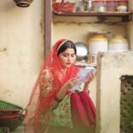 Nimrat Khaira Instagram - ਕਮਲਜੋਤ - Menu tan Rab di bnayi es dunia ton dar lagda .. ਜੋੜੀ enters 3rd Week ❤️ Go and watch this beautiful story 🌸🙏🏻 JODI FULL ALBUM out now link stories ch aa ♥️ #jodiincinemas