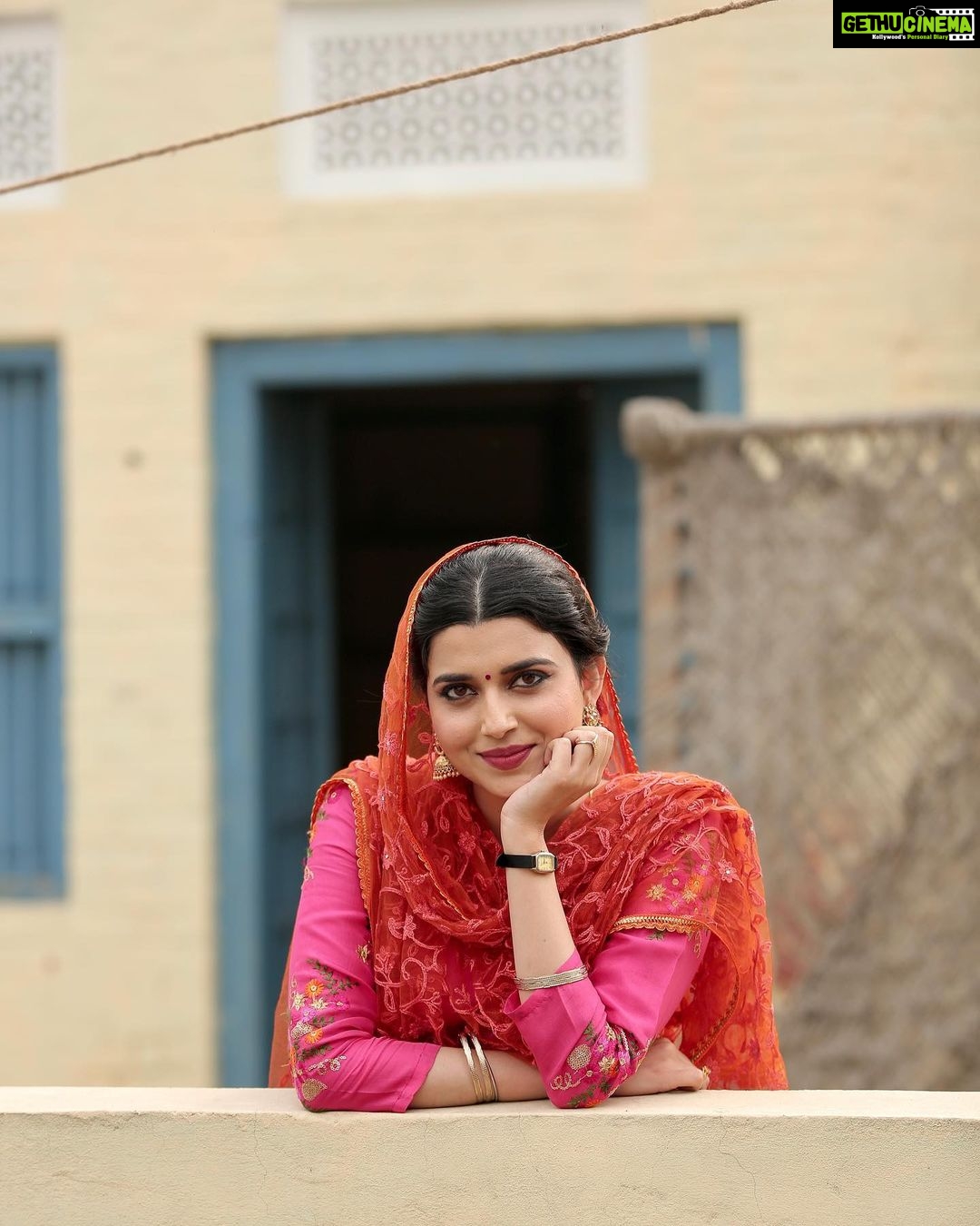 Nimrat Khaira Hot Xxx Videos - Actress Nimrat Khaira HD Photos and Wallpapers May 2023 - Gethu Cinema