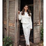 Nimrat Khaira Instagram - 🤍🤍 Photography & creative director @bharat_rawail Styled by @jinalpnagda Earrings @kraftsmiths Rings @aulerthofficial @echoaccessories_ Shoes @oceedeeshoes Makeup @passirajan Execution team @brownstudios1