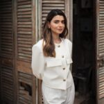 Nimrat Khaira Instagram - 🤍🤍 Photography & creative director @bharat_rawail Styled by @jinalpnagda Earrings @kraftsmiths Rings @aulerthofficial @echoaccessories_ Shoes @oceedeeshoes Makeup @passirajan Execution team @brownstudios1
