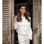 Nimrat Khaira Instagram - 🤍🤍 Photography & creative director @bharat_rawail Styled by @jinalpnagda Earrings @kraftsmiths Rings @aulerthofficial @echoaccessories_ Shoes @oceedeeshoes Makeup @passirajan Execution team @brownstudios1