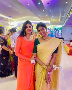 Niranjani Ahathian Instagram - 💛❤️!! We missed u @itsvg girl😘 @niranjani_ahathian Blouse @annamstudio ❤️ Kani’s makeup and hair @dhanam_makeover 😍