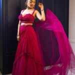 Nisha Agarwal Instagram - Lady in red… (shade of red ;) ) Wearing @babitamalkani #indianwedding #indianweddingwear #festivedressing #festiveindianwear
