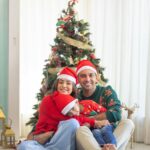 Nisha Agarwal Instagram – Merry Christmas from us to you and yours ❤️🎄

@mastkarandar #IshaanValecha

#christmas #christmastree #christmas2022 #christmaspictures