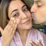 Nisha Agarwal Instagram - Ughhhh 😒… maintain safe distance ⚠️⚠️⚠️ #skincare #touchmenot #skincareroutine #morningroutine #nightroutine