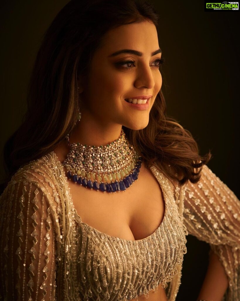 Nisha Agarwal Instagram - Feeling festive.. also special mention to this look 😍😍😍 and this gorgeous gorgeous jewelry from @gehnajewellers1 Wearing @dishapatilpretcouture 📸 @rohnpingalay #indianwedding #indianweddingjewellery #jewelry #indiandesigner