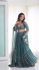 Nisha Agarwal Instagram - Can’t decide if I’m more in love with this outfit or this audio!! 
Always vibing and thriving in lehengas, what is your go to shaadi outfit?

Wearing @vvanivats 
Jewelry @mahesh_notandass 
MUAH @khush.mua 
📸 @piyushtanpureandco 

#indianwedding #indianwear #indianweddinglehenga #lehenga #indiandesigners