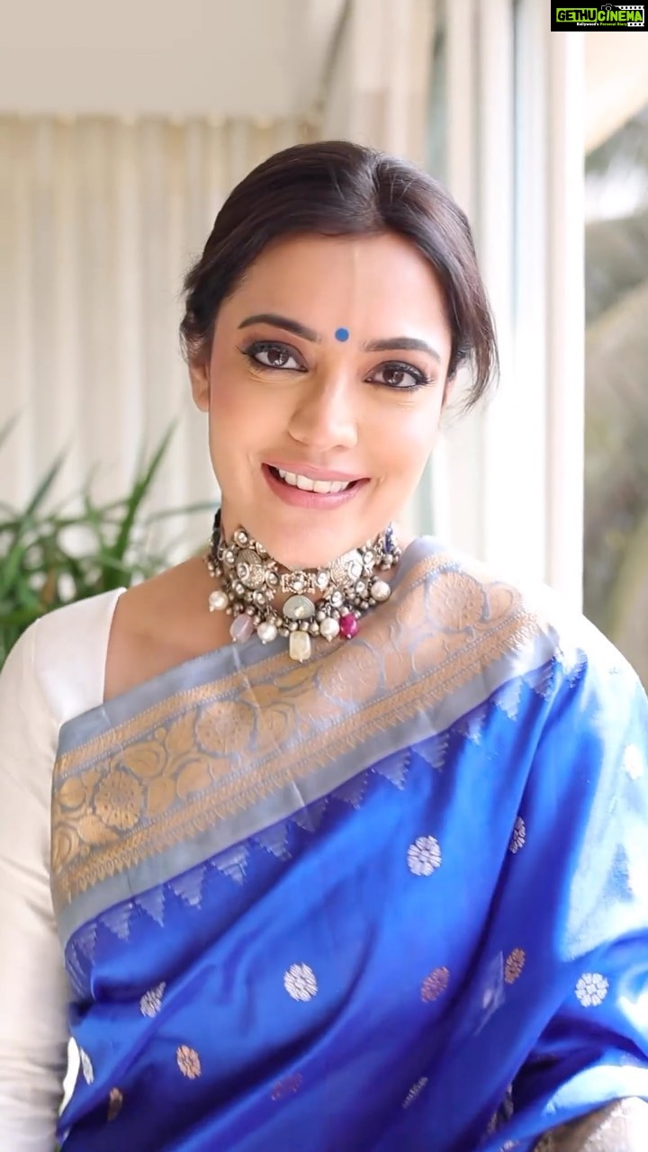 Nisha Agarwal Instagram - Wearing these beautiful traditional hand woven silk sarees directly from the weavers. And they have my heart ❤️ Sarees from @jjdiksha_handlooms @sudikshaa_dudyala #Ad #silksarees #traditional #saree #indianwedding #silk #indianfashion #indianbride #sareelove #sari #handloom #designersarees #sareeblouse #silk #handloom #sareesofinstagram #sareefashion #kanchipuram #sareedraping #onlineshopping #sareelover #pattusaree #sareeindia #wedding #kanchipuramsaree #sareecollection #weddingsaree #gadwalsarees #patola #ikkat #womenfashion