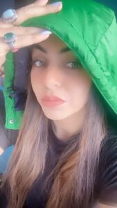 Nisha Bano Instagram - ਪਰਦਾ ਹਟਾਦੋ 🌻 

#nishabano #desiqueen #instareels #oldsongs