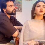 Nisha Bano Instagram - Bus Mujhe Hi Dekhe Ja Rahe ho 😂😂😂 #sameermahi #nishabano #funnyvideos #insta