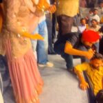 Nisha Bano Instagram – Thanku Faridkot For Showing So Much Love ❤️🙏🏻 Eni Barish ch v tuc Show dekhan lai ruke rahe Really Asi tuhade Sarea Karke hi ha Dillon Tuhadi Sarea di Respect ♥️🙏🏻 Asi Lucky ha k tuc Sanu te Sade Kam nu ena Pasand karde ho 🥰 LOVE YOU ALL 😍 #nishabano #livemusic #karamjitanmol #blessed #teamwork #culturalnight Faridkot,Punjab,India